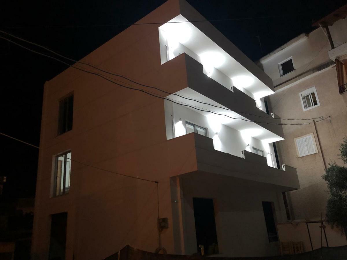 Hill'S Residence Sarande Exterior photo