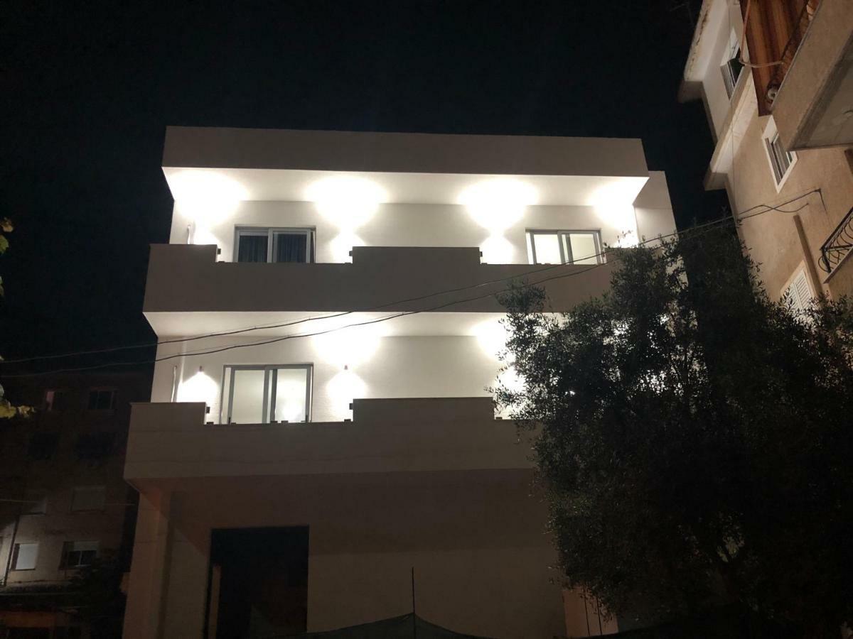 Hill'S Residence Sarande Exterior photo